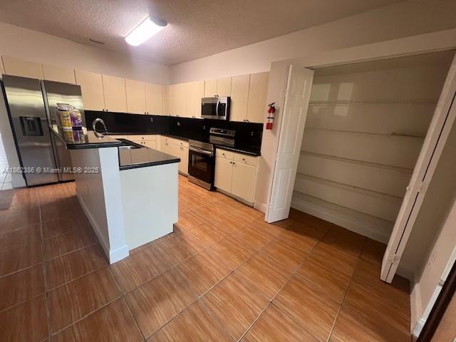 TOWNGATE CONDO THIRTEEN - Residential