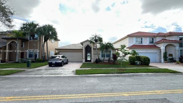 LAKES OF WESTERN PINES RE - Residential Lease