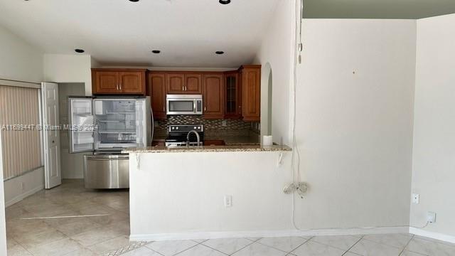 LAKES OF WESTERN PINES RE - Residential Lease
