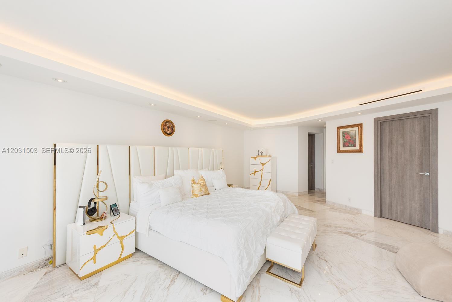 FIFTY SIX-SIXTY COLLINS A - Residential