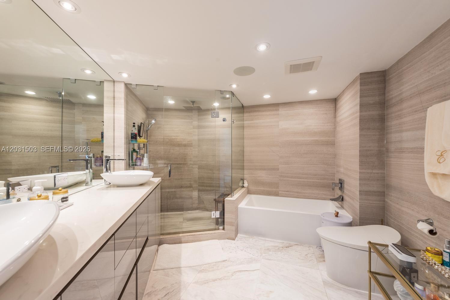 FIFTY SIX-SIXTY COLLINS A - Residential