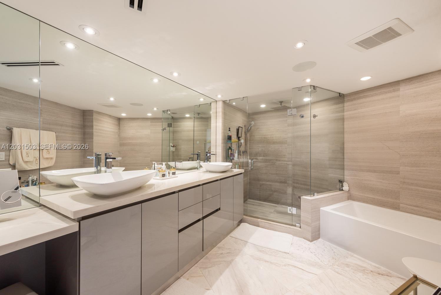 FIFTY SIX-SIXTY COLLINS A - Residential
