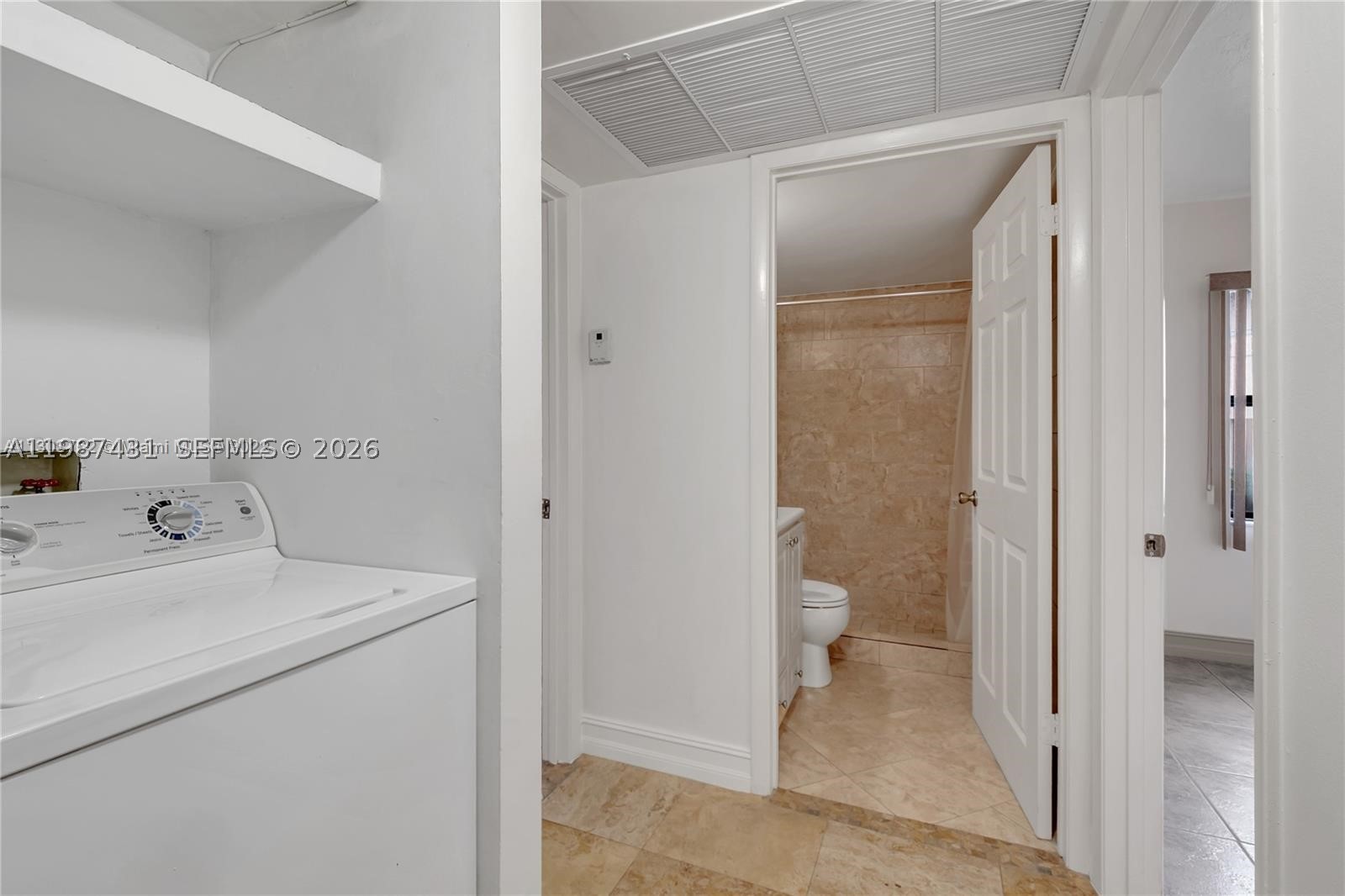LAGO GRANDE CONDO THREE B - Residential