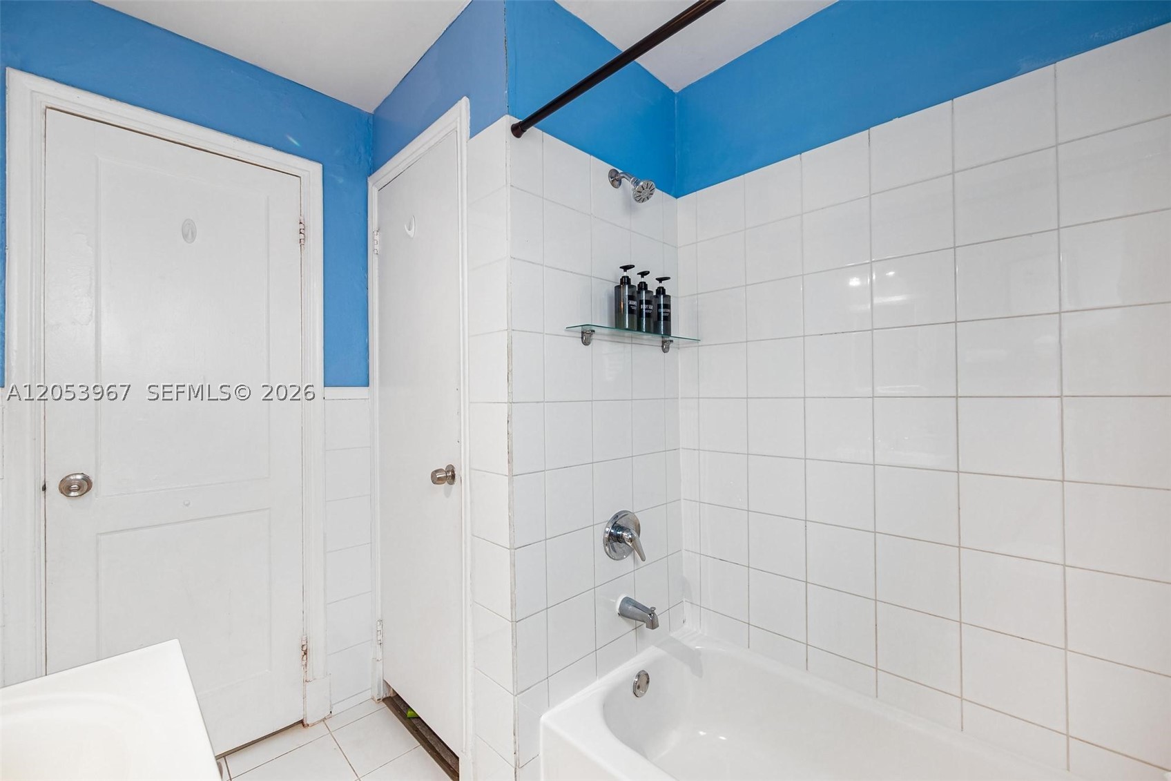 C GAB DOUGLAS SEC - Residential Lease