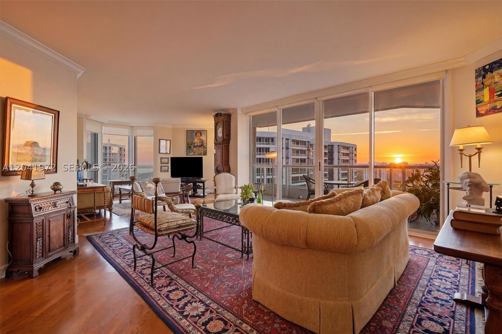 NORTH TOWER AT THE POINT - Residential