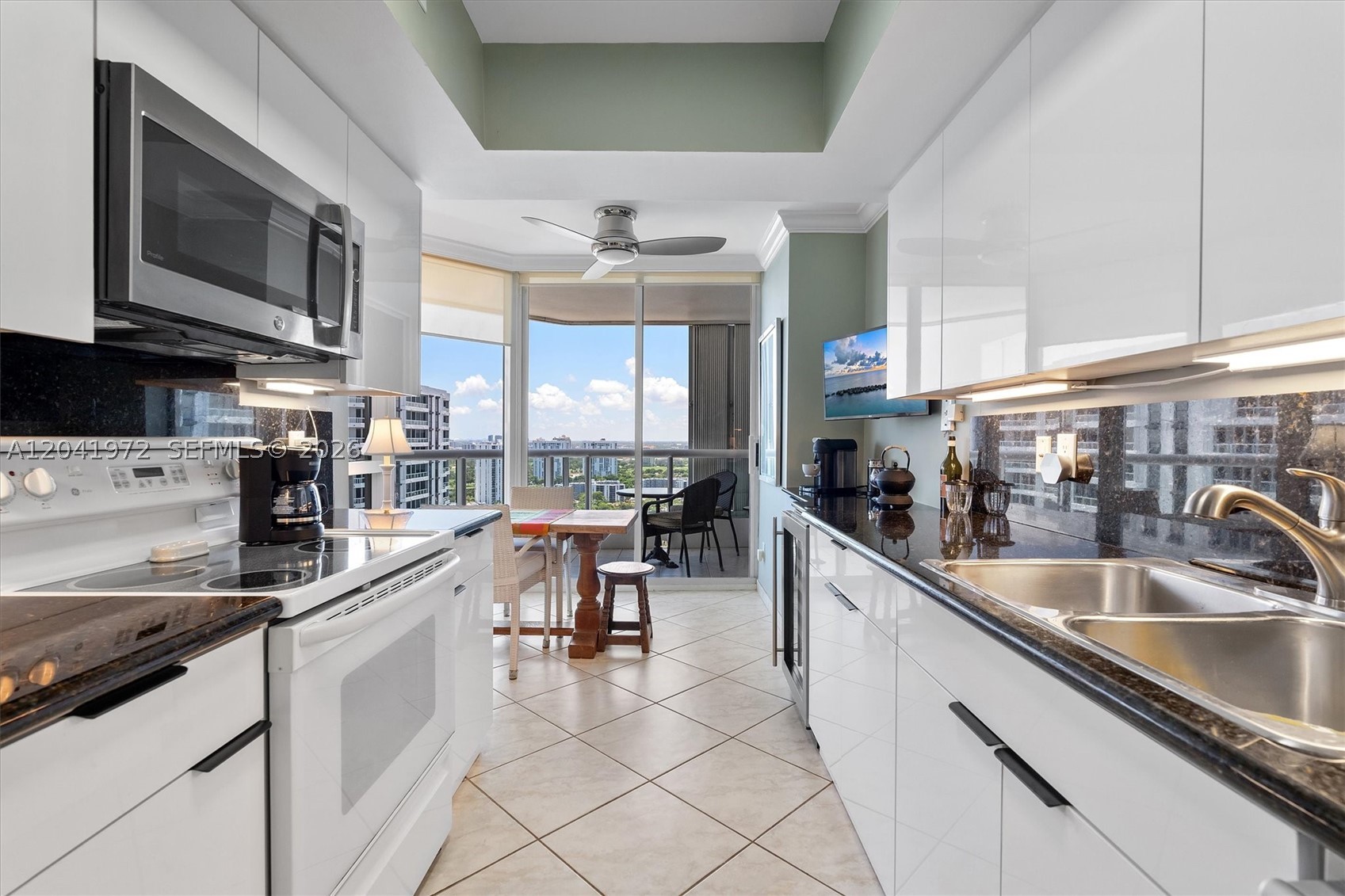 NORTH TOWER AT THE POINT - Residential