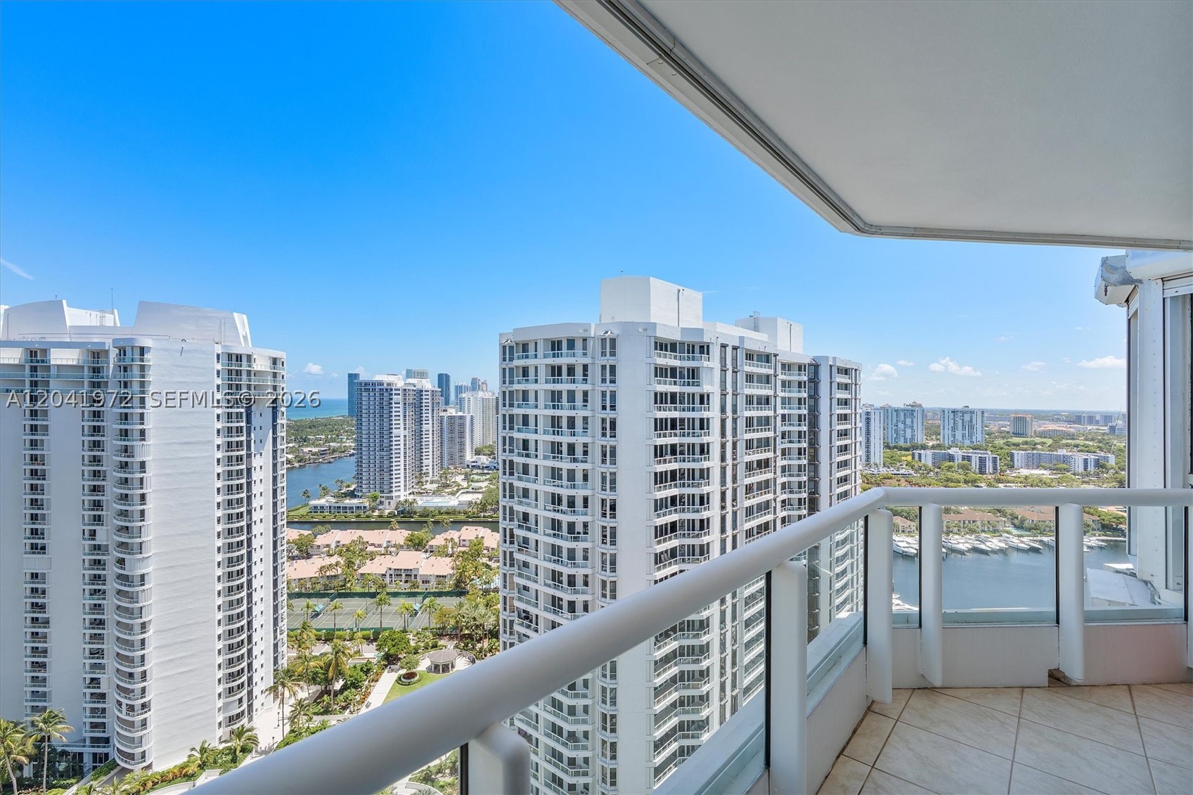 NORTH TOWER AT THE POINT - Residential