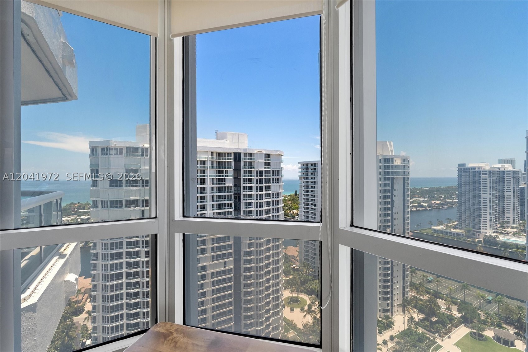 NORTH TOWER AT THE POINT - Residential