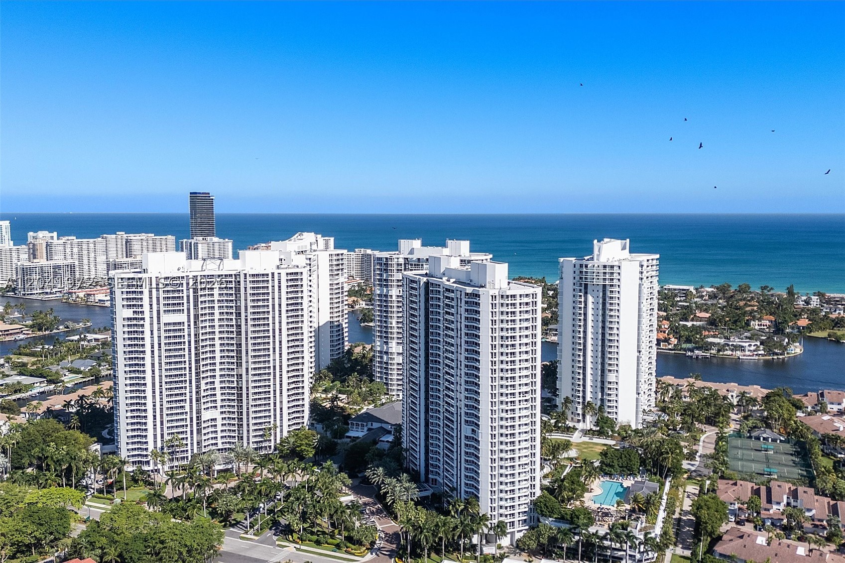 NORTH TOWER AT THE POINT - Residential