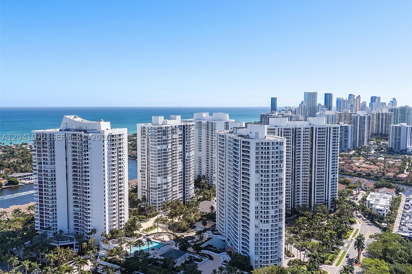 NORTH TOWER AT THE POINT - Residential