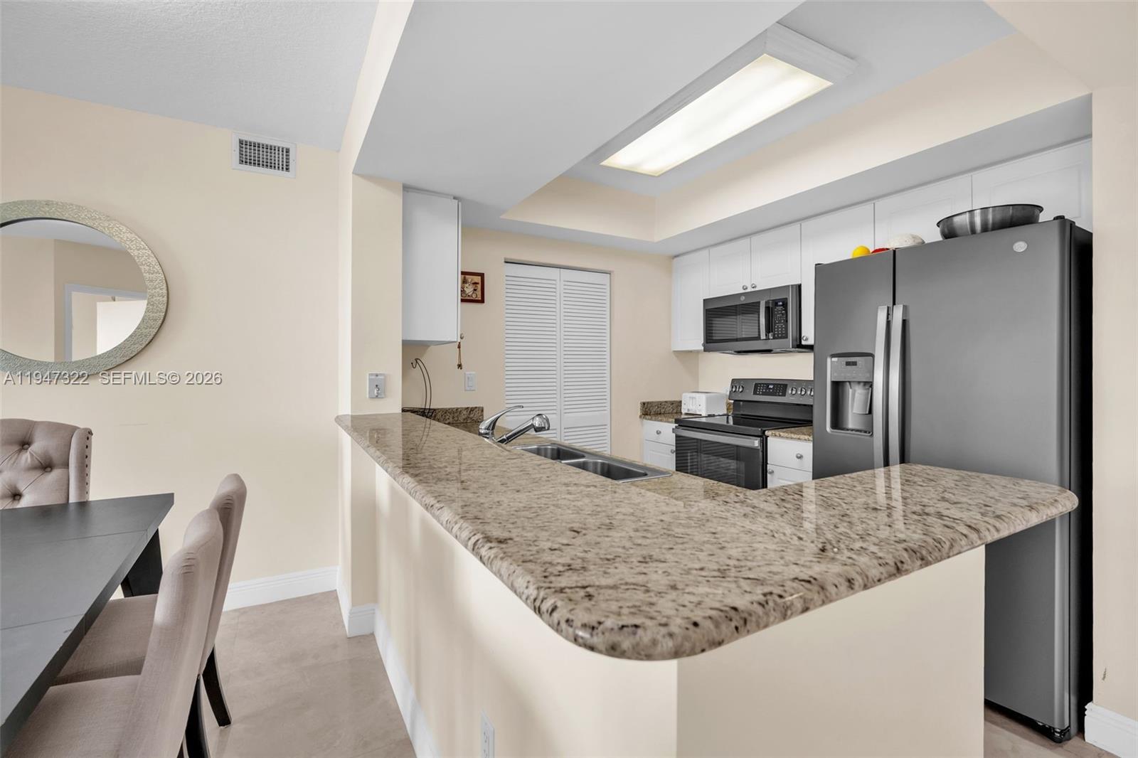 TURNBERRY ON THE GREEN CO - Residential