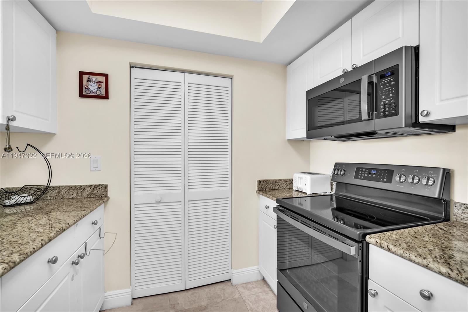 TURNBERRY ON THE GREEN CO - Residential