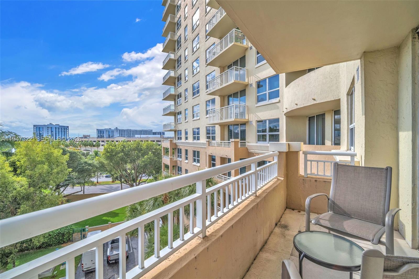 TURNBERRY ON THE GREEN CO - Residential