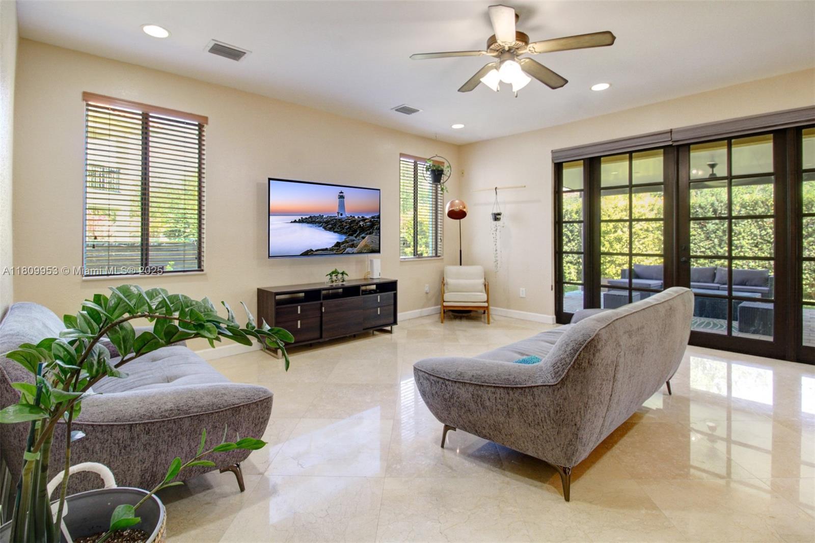 CUTLER CAY - Residential