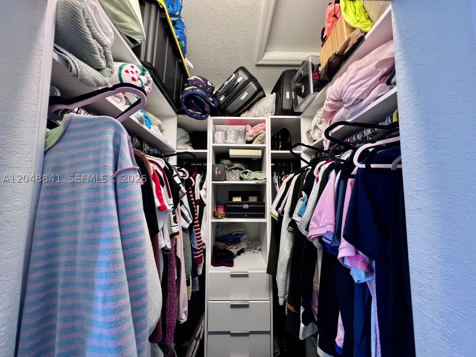 AQUABELLA NORTH REPLAT - Residential Lease