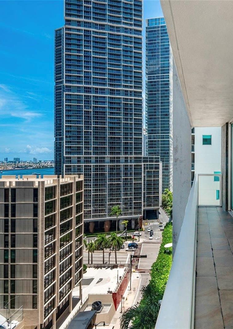 500 BRICKELL WEST CONDO - Residential
