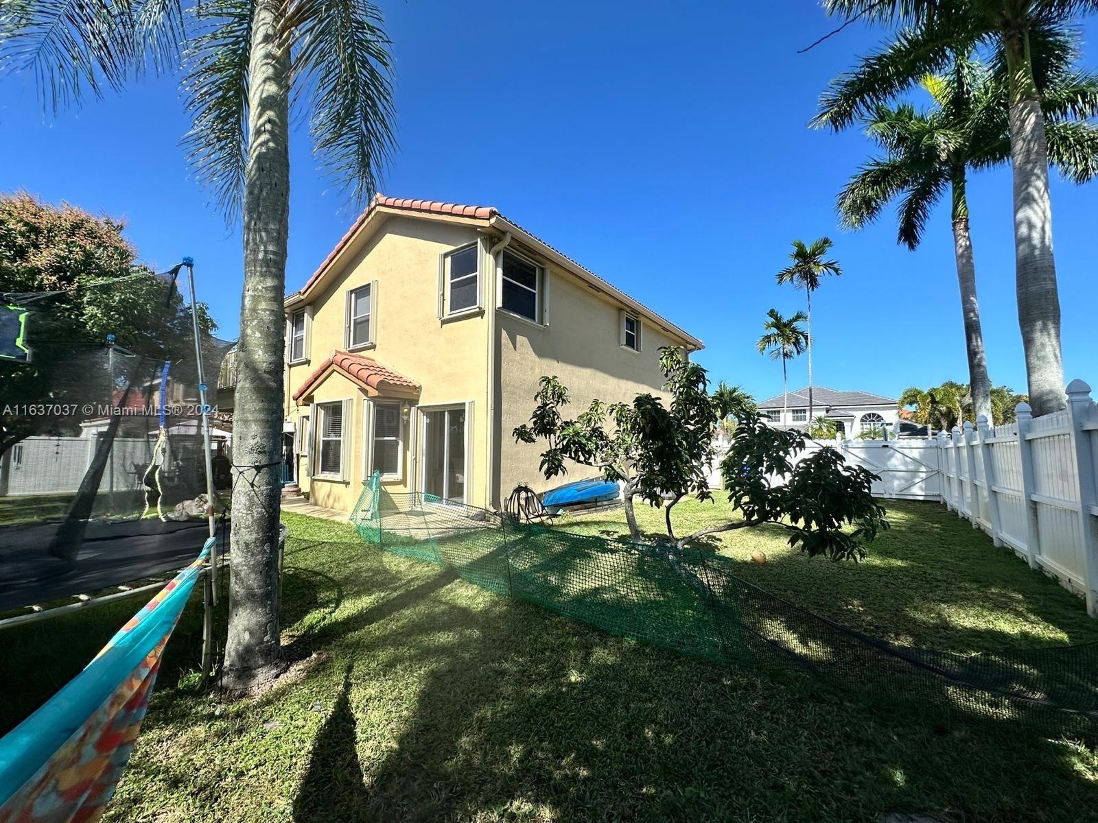 SILVER LAKES AT PEMBROKE - Residential Lease