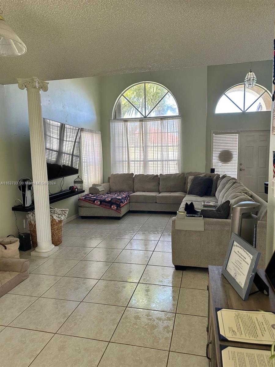 SILVER LAKES AT PEMBROKE - Residential Lease
