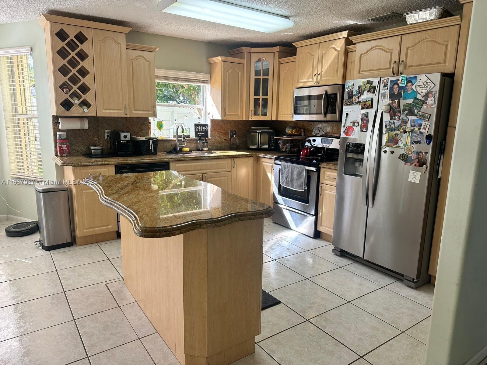 SILVER LAKES AT PEMBROKE - Residential Lease