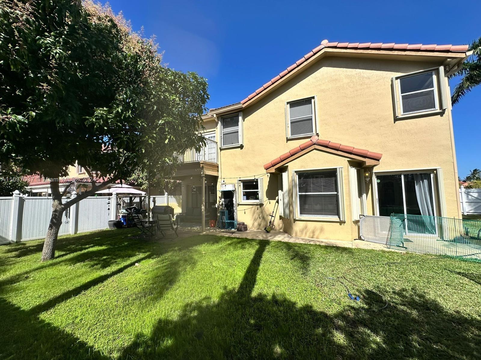 SILVER LAKES AT PEMBROKE - Residential Lease