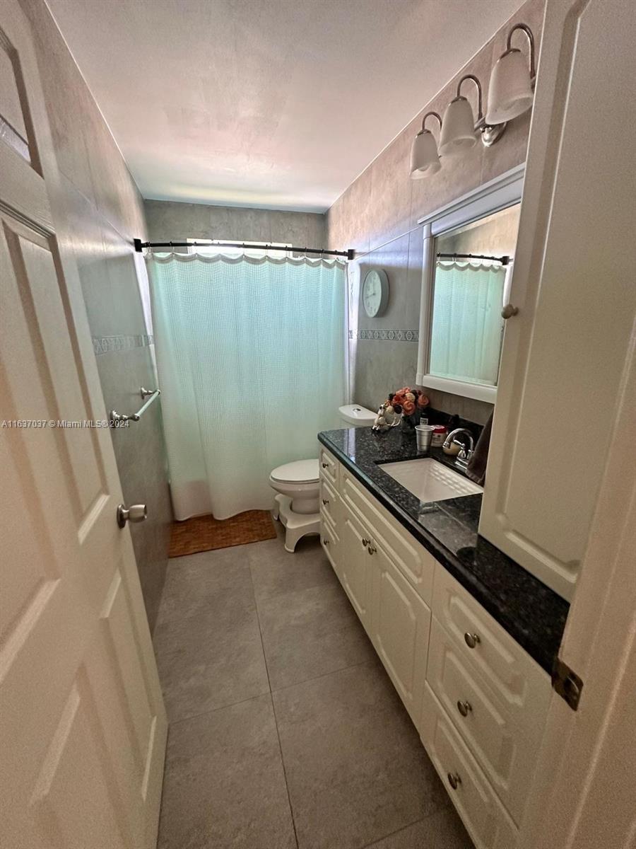SILVER LAKES AT PEMBROKE - Residential Lease