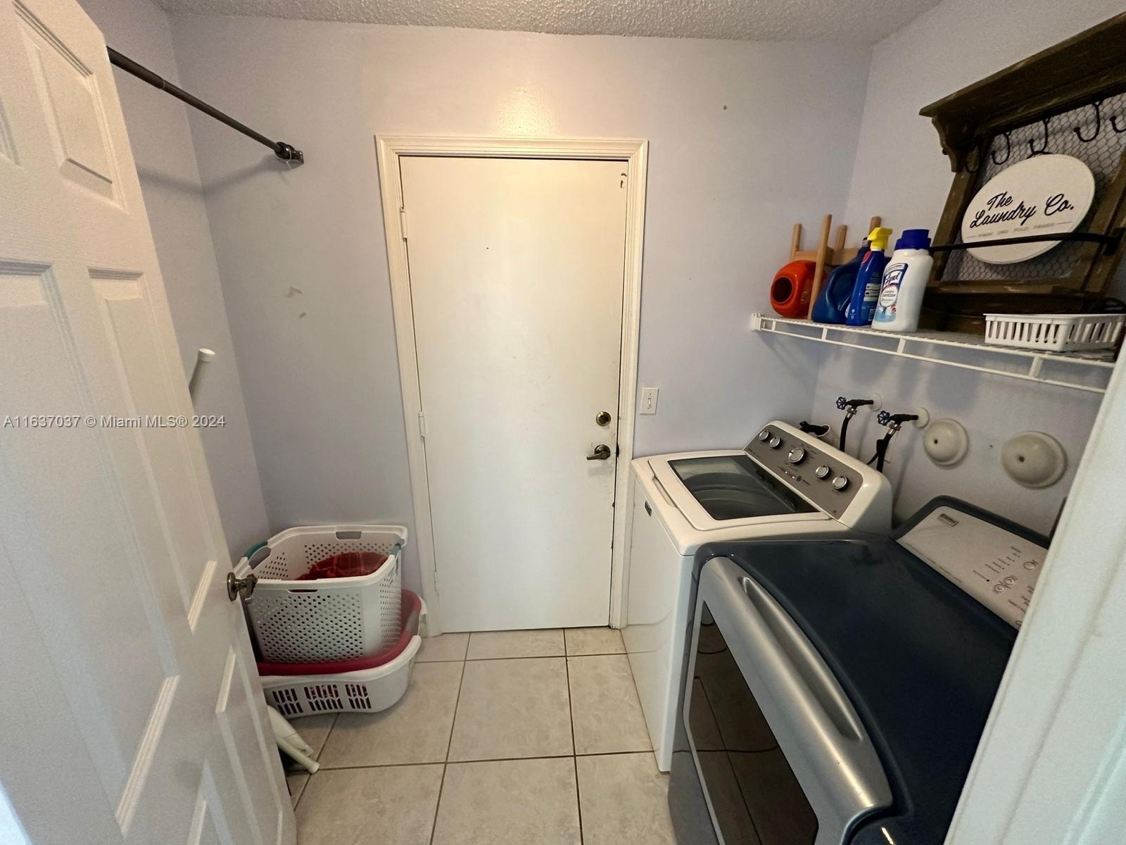 SILVER LAKES AT PEMBROKE - Residential Lease