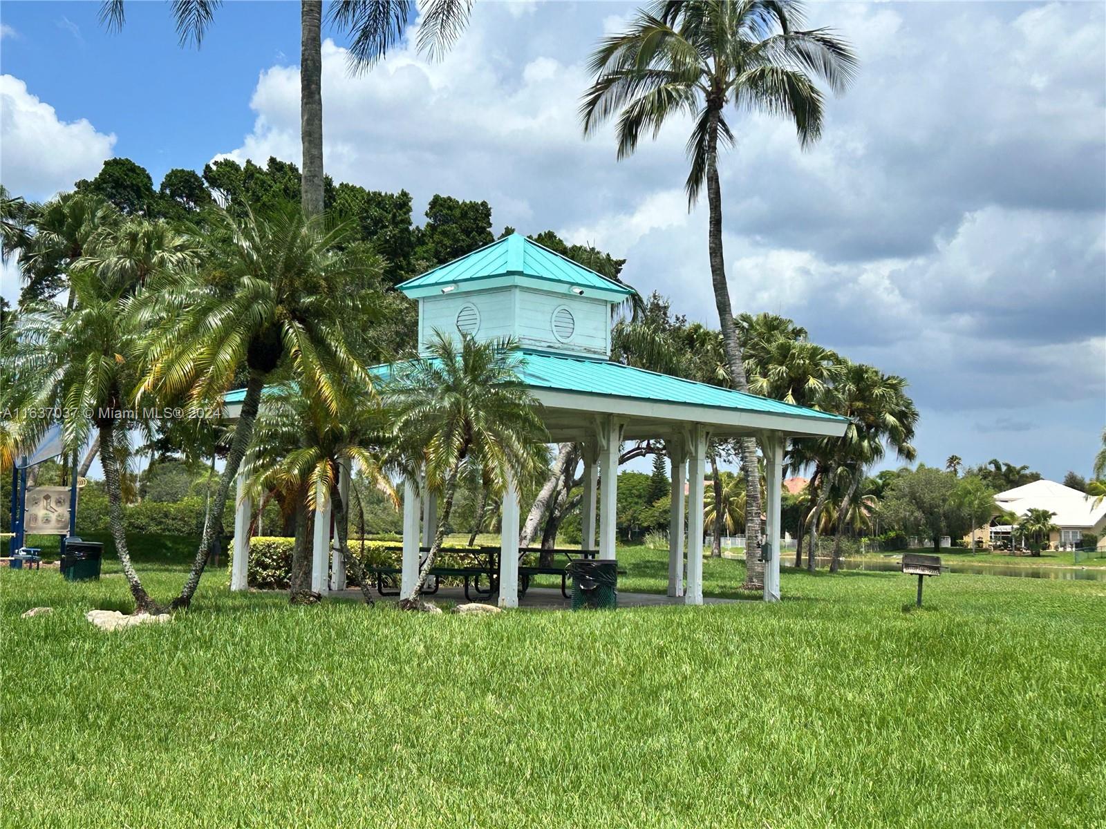 SILVER LAKES AT PEMBROKE - Residential Lease