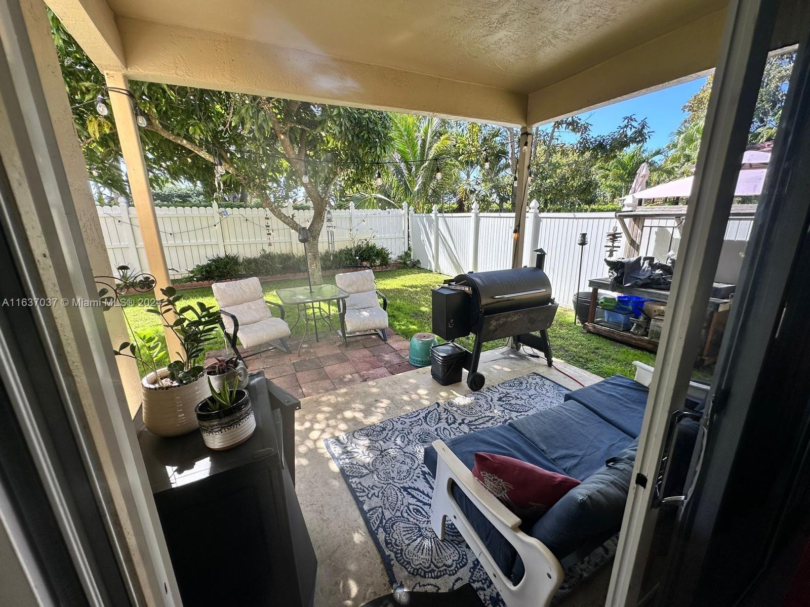SILVER LAKES AT PEMBROKE - Residential Lease