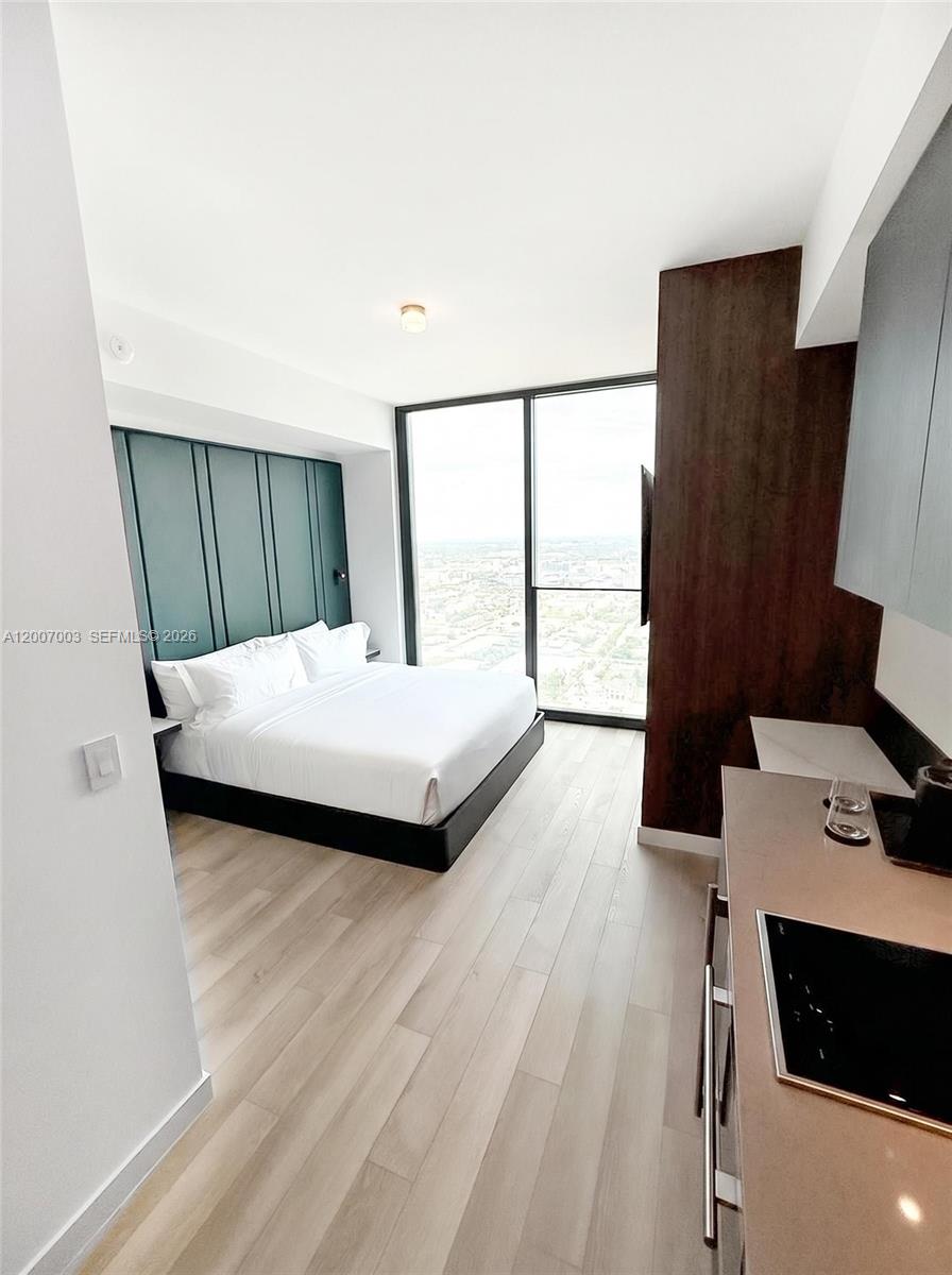 ELEVEN HOTEL AND RESIDENCE - Residential