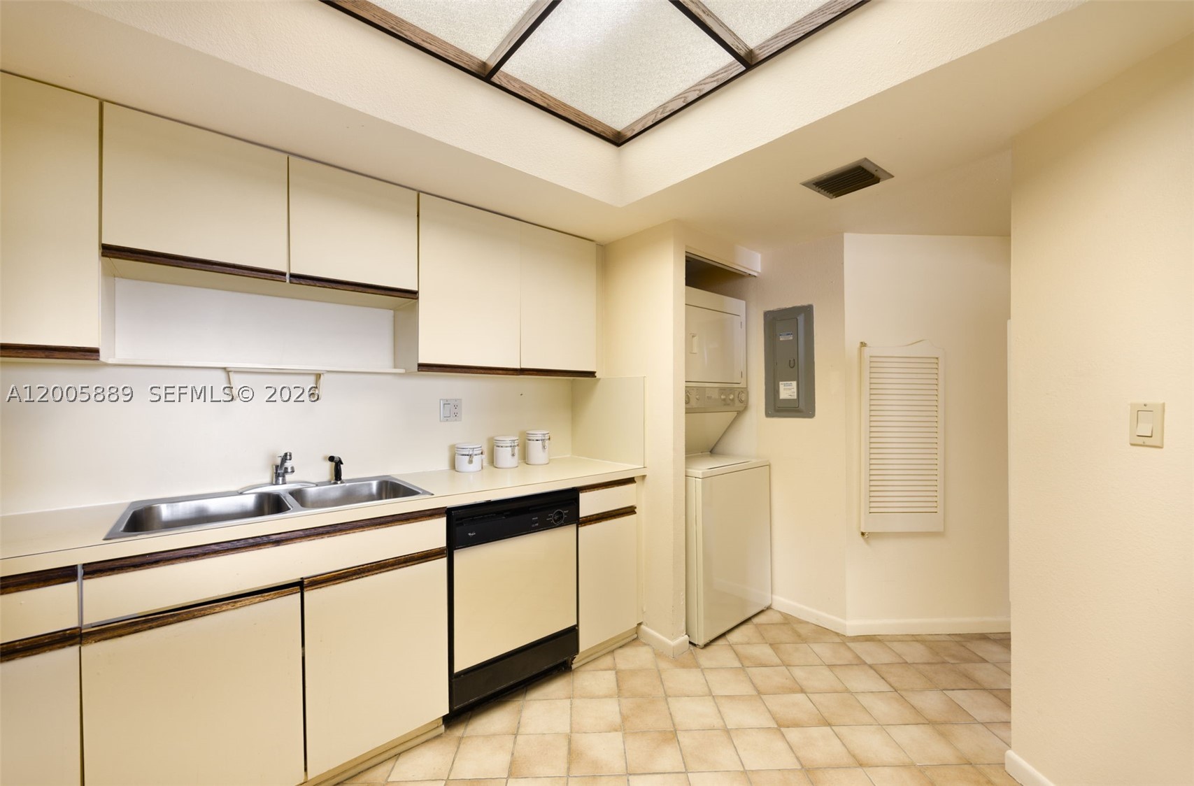 BRICKELL KEY ONE CONDO - Residential