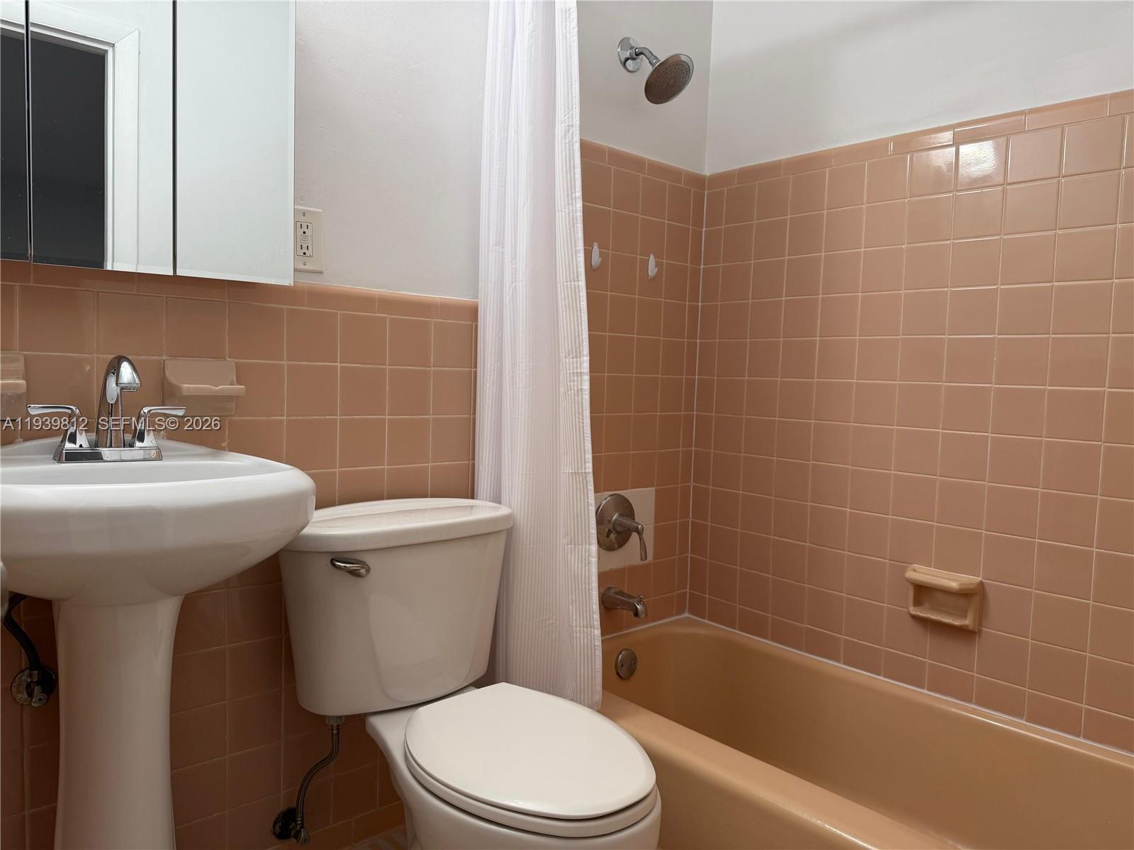 CORAL GABLES SEC L - Residential Lease