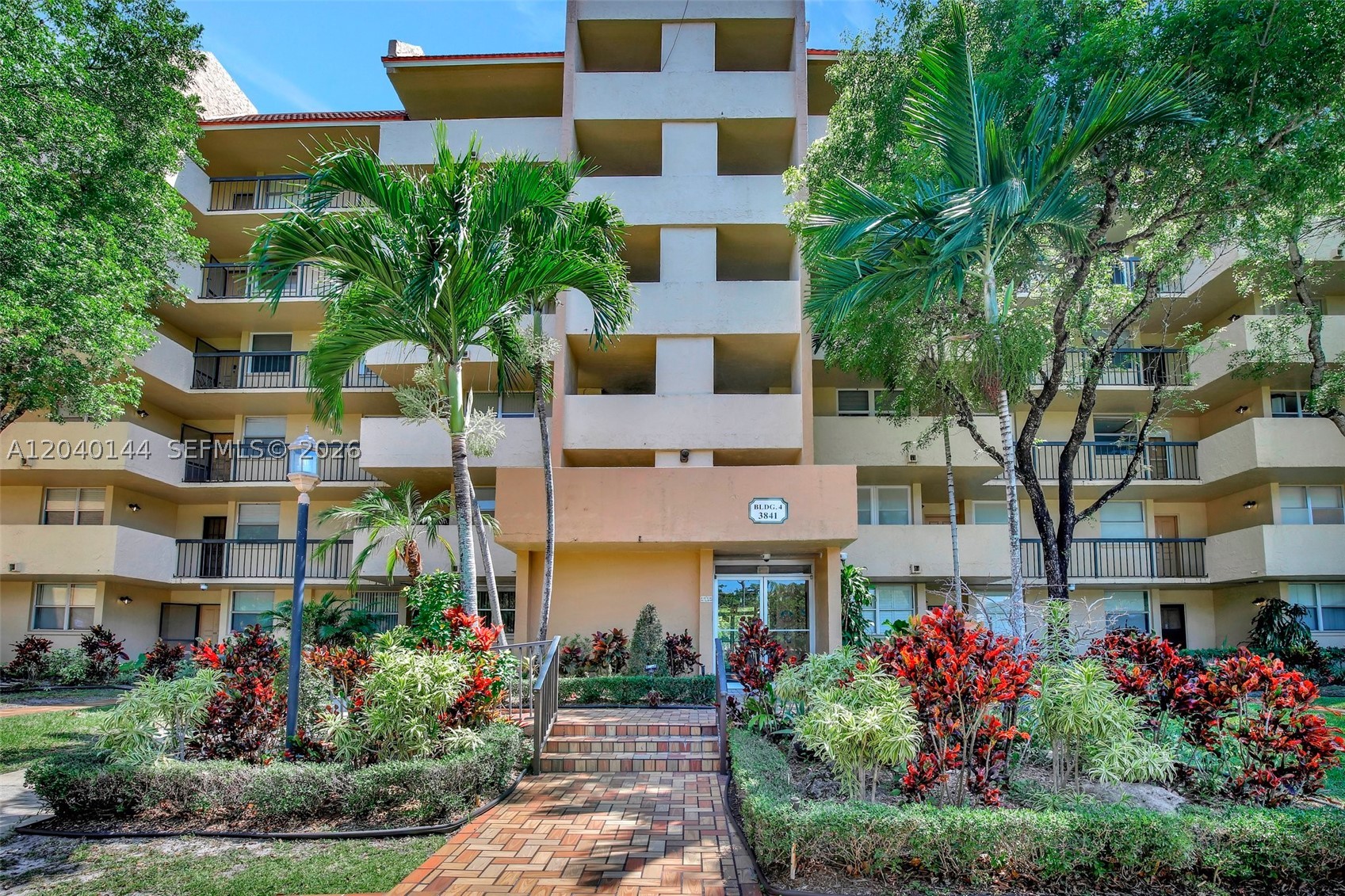CONDOMINIUM 4 OF ENVIRON - Residential