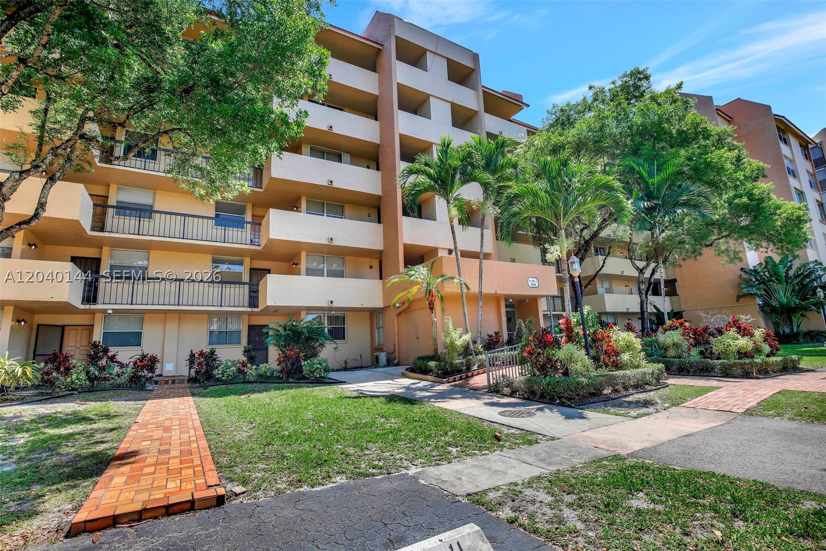 CONDOMINIUM 4 OF ENVIRON - Residential