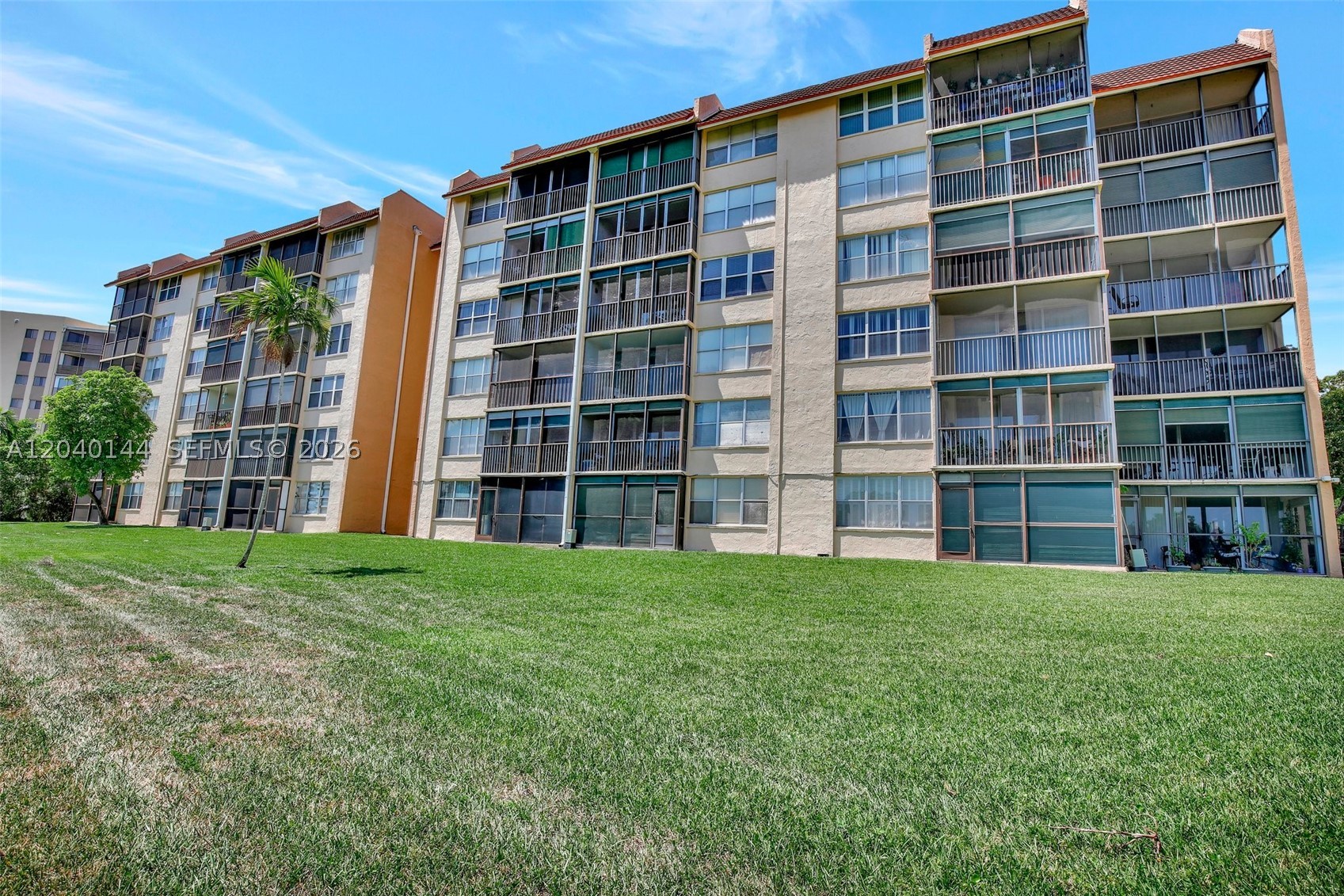 CONDOMINIUM 4 OF ENVIRON - Residential