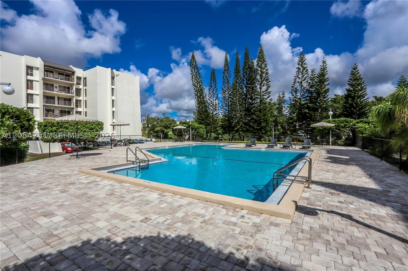 RACQUET CLUB OF KENDALE L - Residential