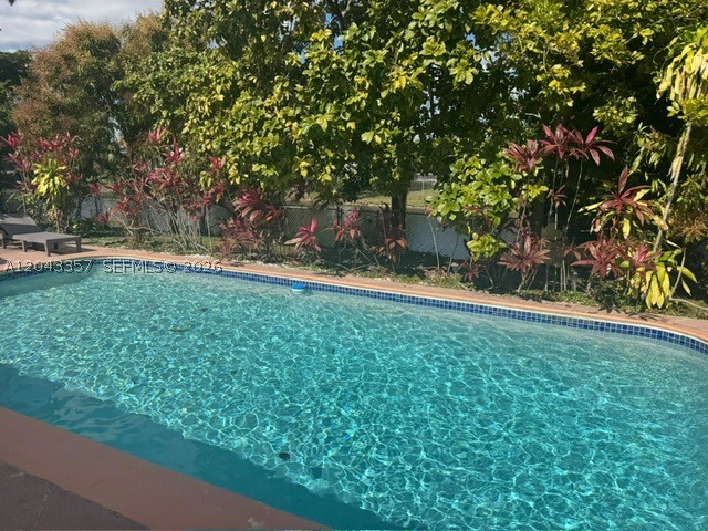 SUNRISE GOLF VILLAGE SEC - Residential