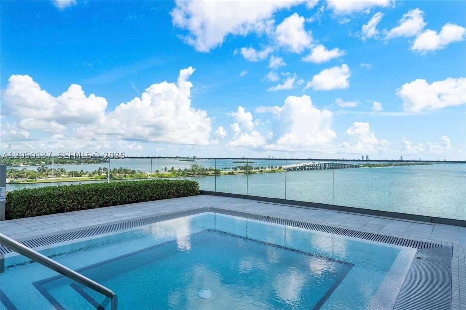 ONE PARAISO CONDO - Residential