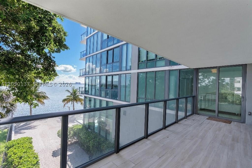 ONE PARAISO CONDO - Residential