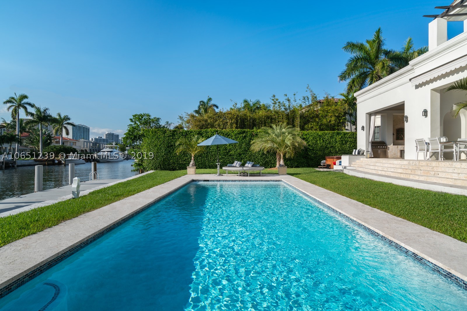 GOLDEN BEACH SEC D - Residential