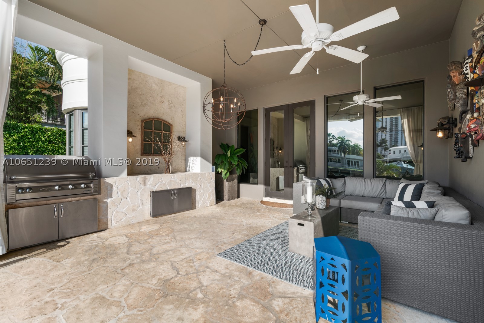 GOLDEN BEACH SEC D - Residential