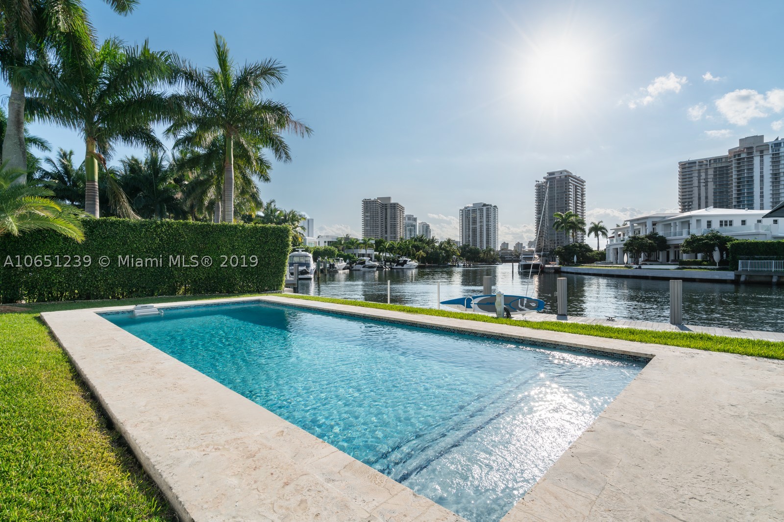 GOLDEN BEACH SEC D - Residential