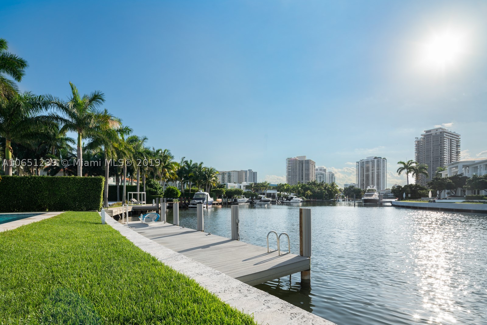 GOLDEN BEACH SEC D - Residential