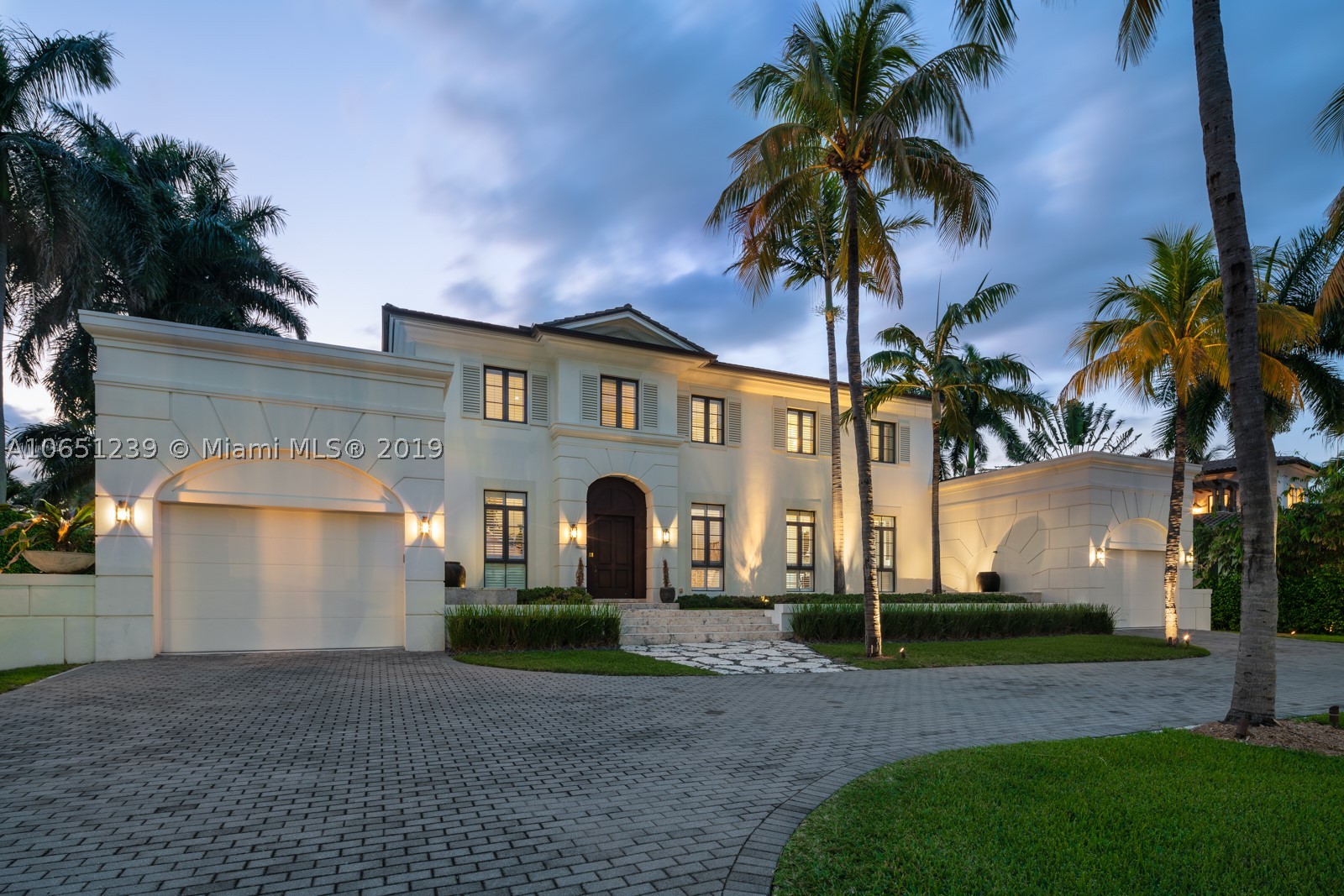 GOLDEN BEACH SEC D - Residential