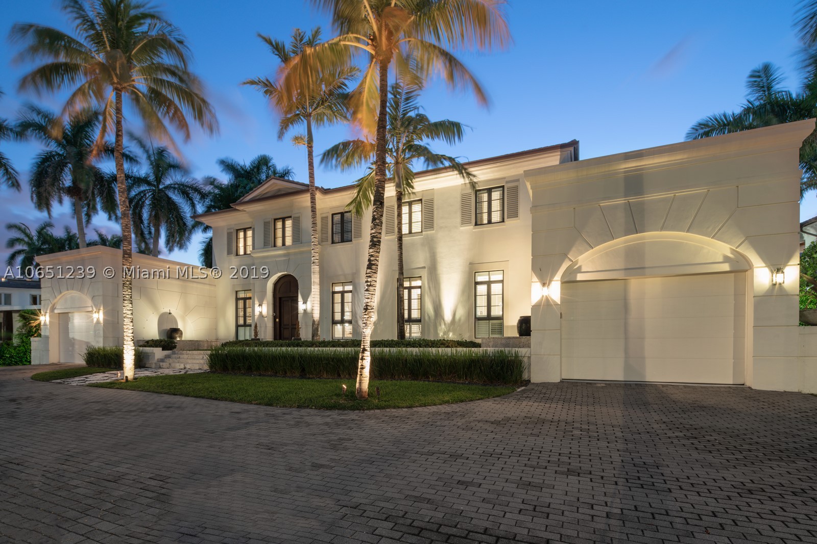 GOLDEN BEACH SEC D - Residential