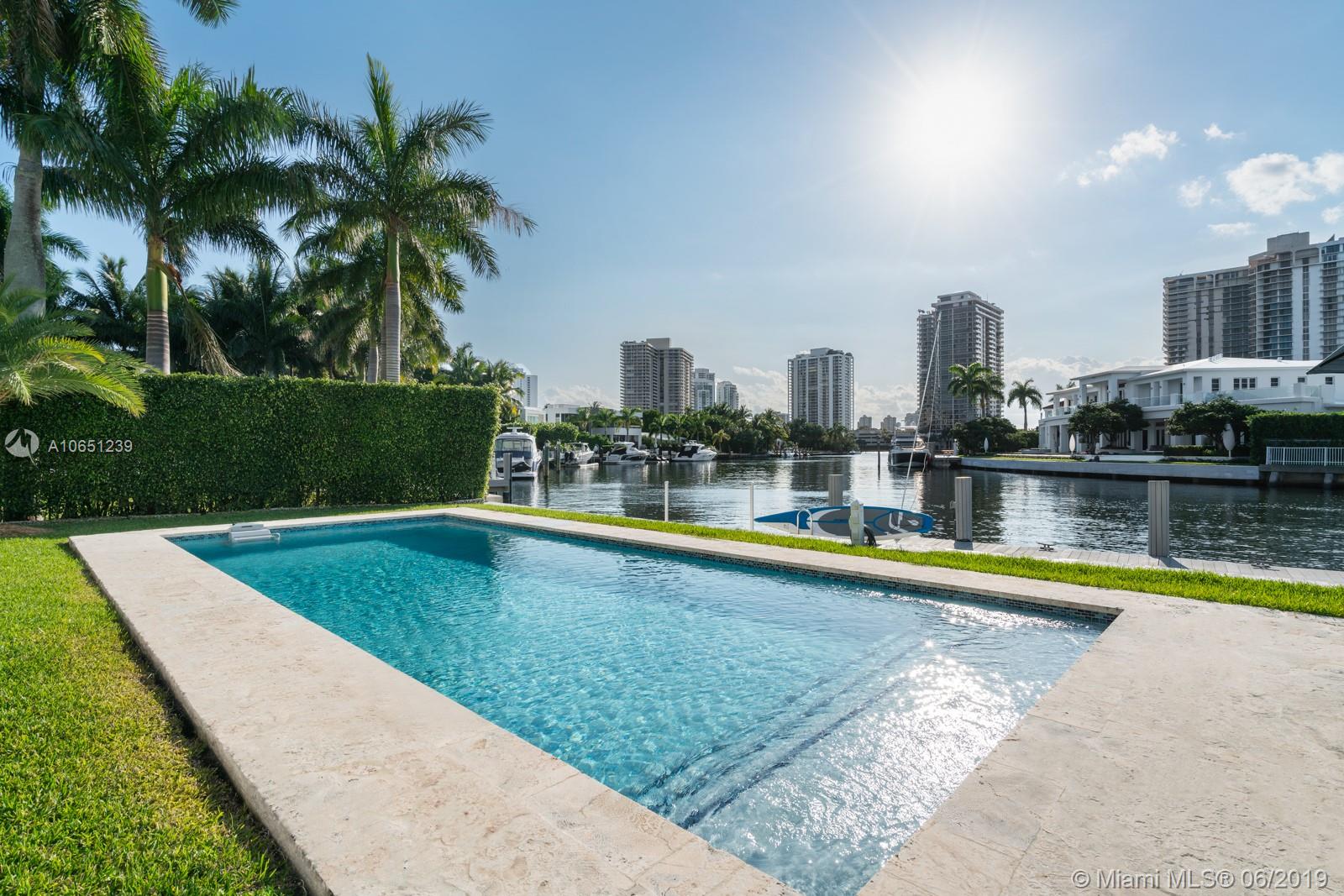 GOLDEN BEACH SEC D - Residential