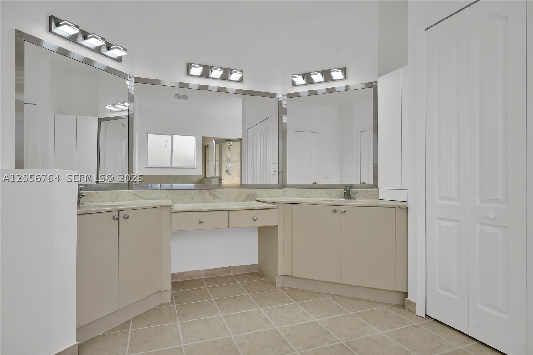 PALM ISLE ESTATES - Residential