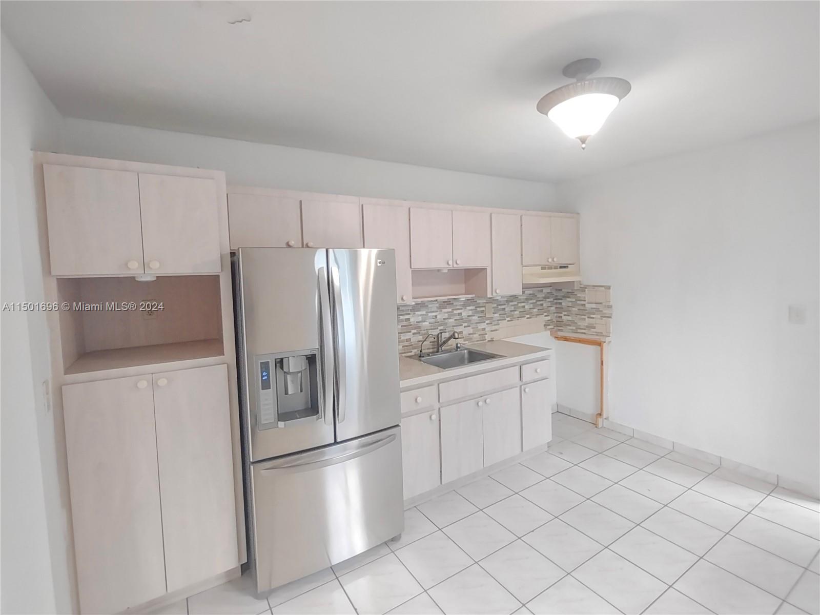 TOWN OF HIALEAH 1 ADDN AM - Residential Lease