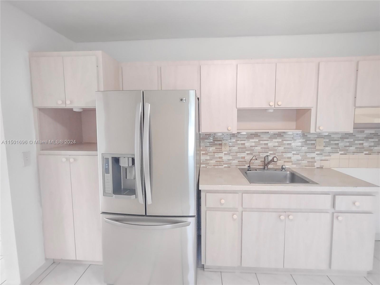 TOWN OF HIALEAH 1 ADDN AM - Residential Lease