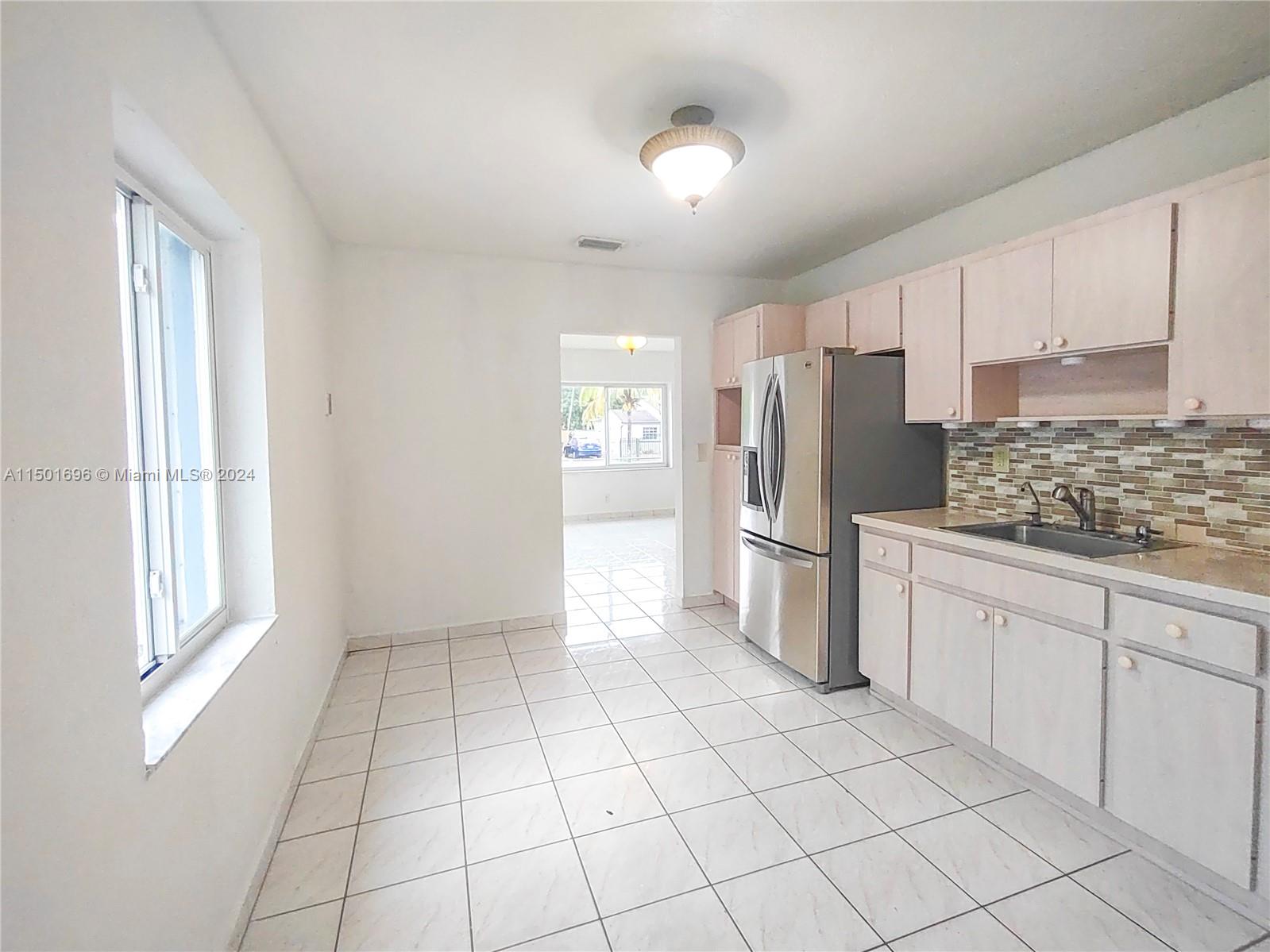 TOWN OF HIALEAH 1 ADDN AM - Residential Lease