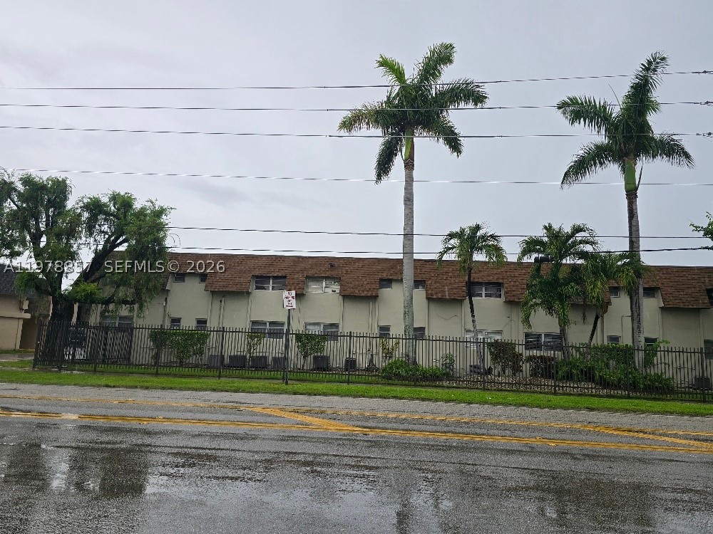 VILLAS OF WEST BIRD CONDO - Residential